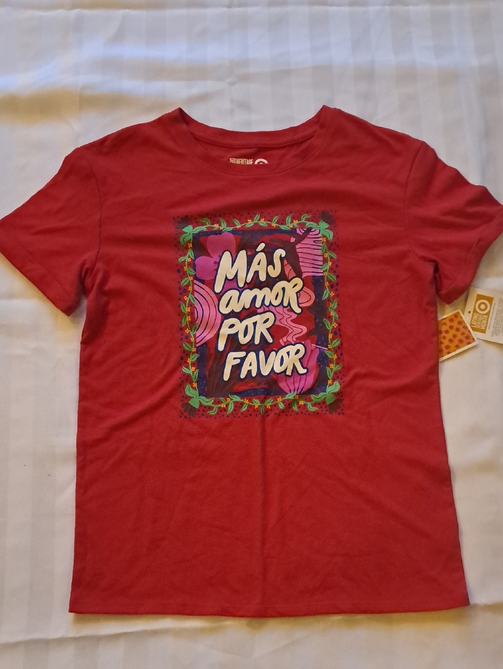 Womans Red Graphic Tee - Más Amor Por Favor